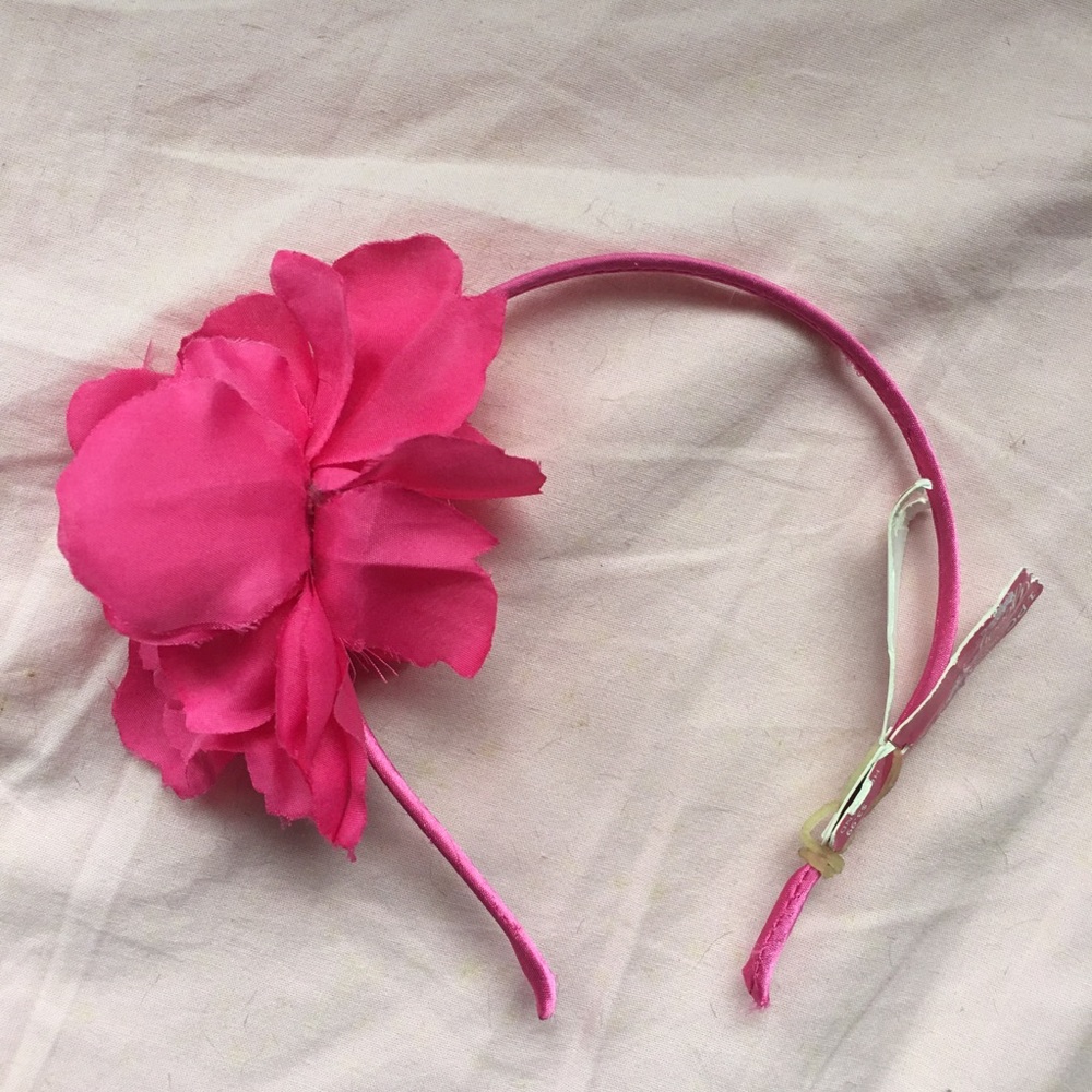 NWT Pink Flower Headband goody brand 🌸